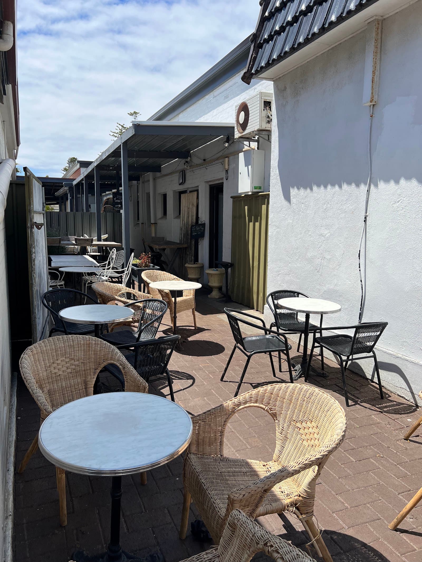 Le Paris Plage — Glenelg, Adelaide
