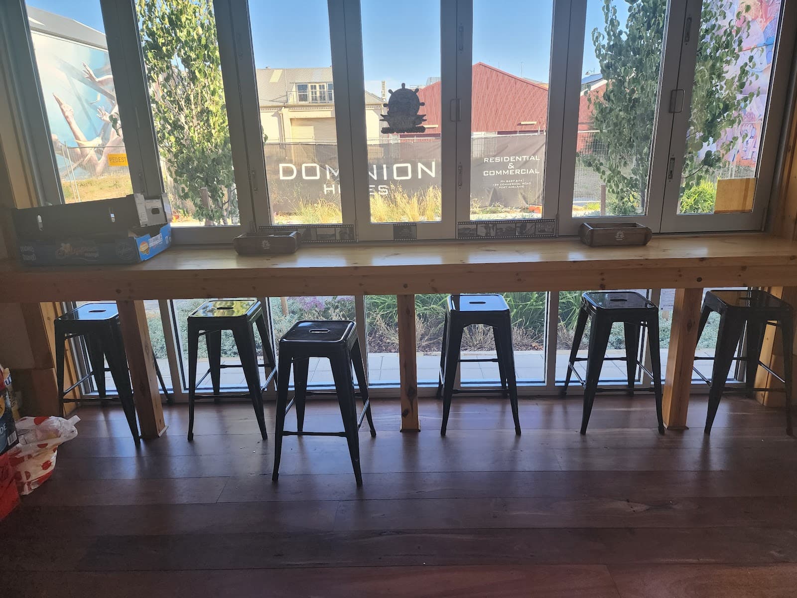 SALTY DOG SEAFOOD AND GRILL — Port Adelaide, Adelaide