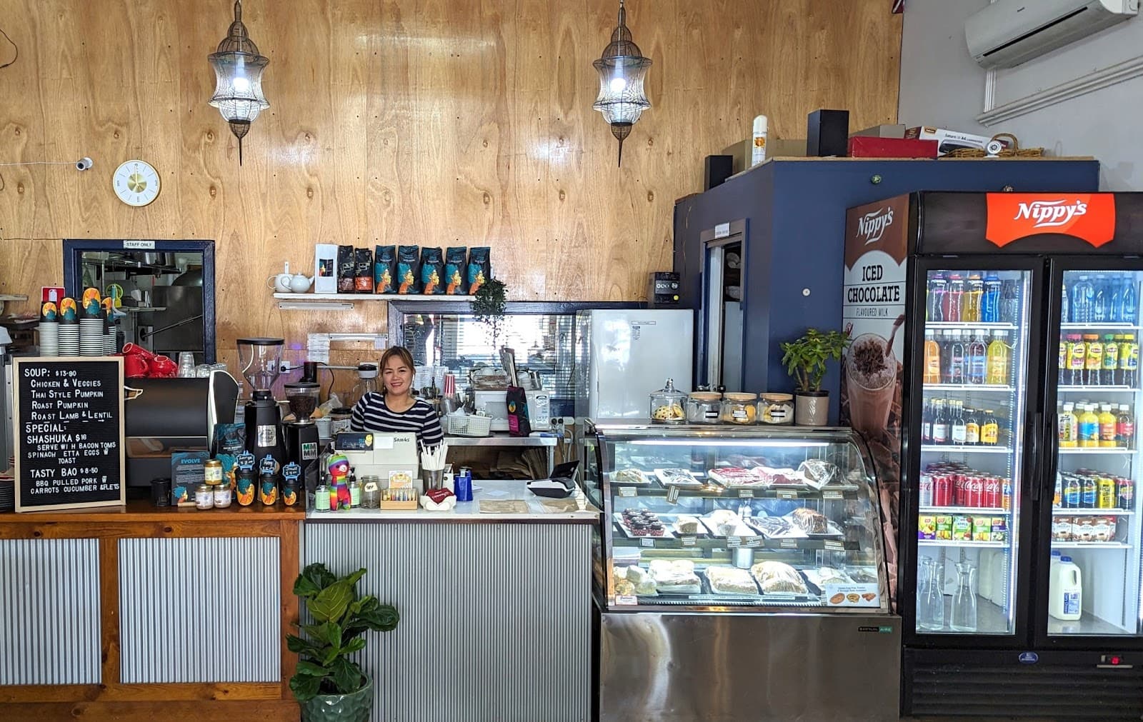 Suanie’s — Semaphore, Adelaide