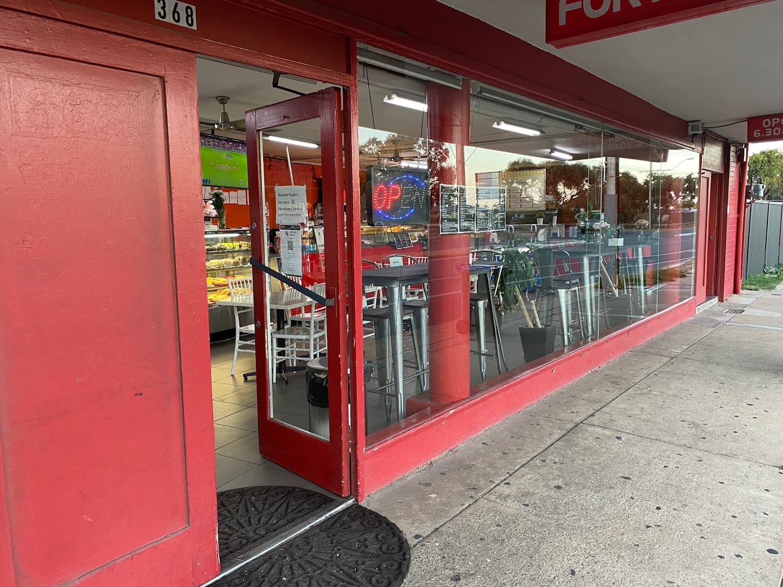 Fort Cafe &Takeaway — Semaphore, Adelaide