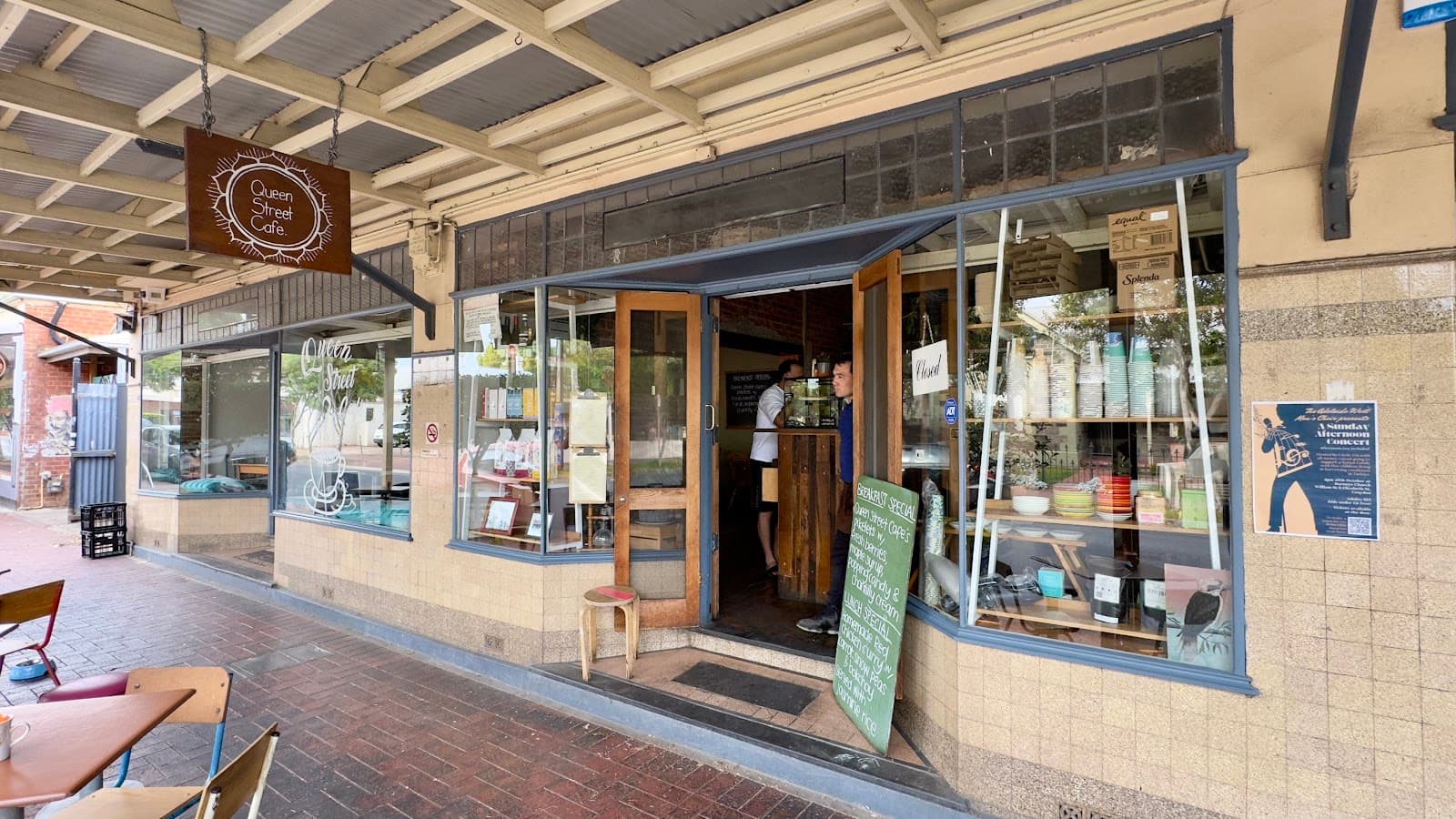 Queen Street cafe. — Hindmarsh, Adelaide
