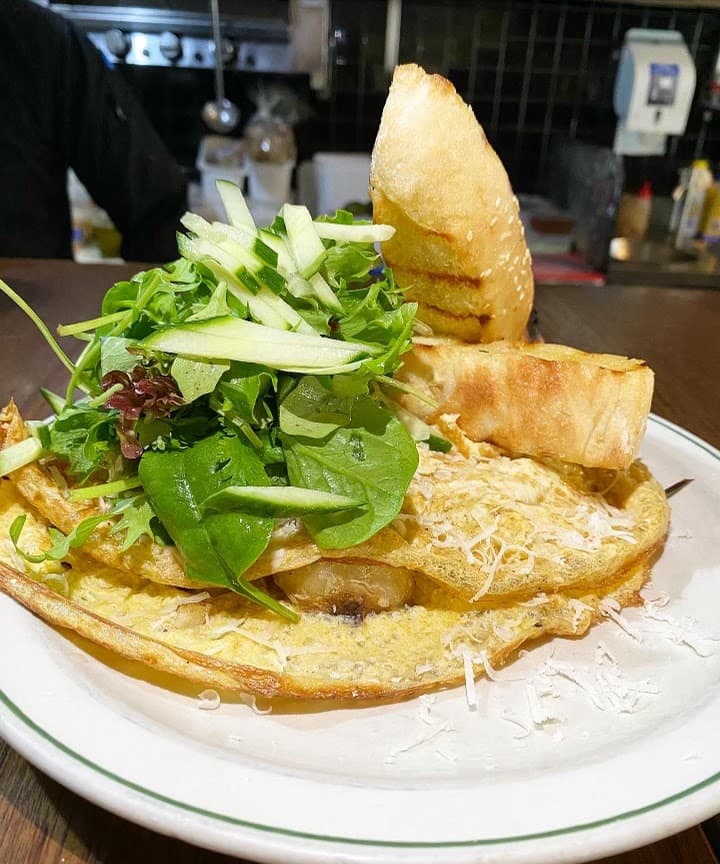 Queen Street cafe. — Hindmarsh, Adelaide