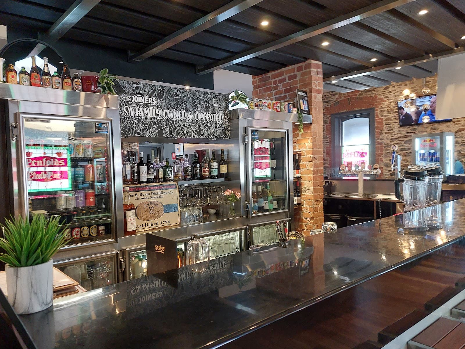 The Joiners Arms Hotel — Hindmarsh, Adelaide
