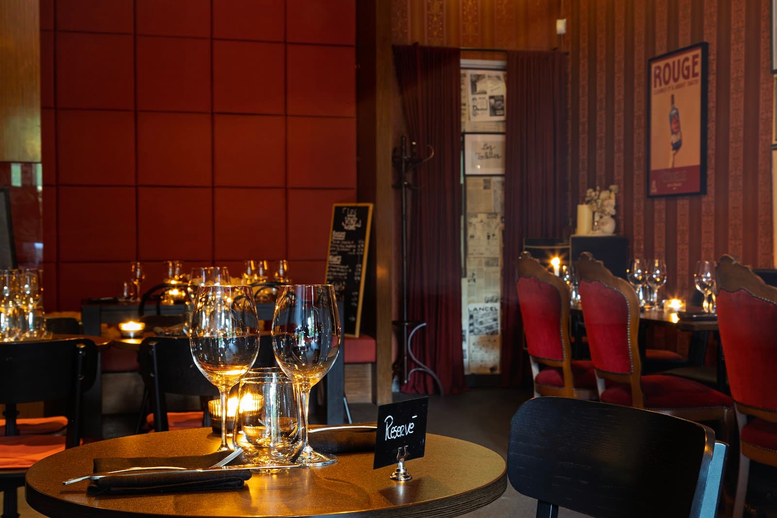 Le Pas Sage — Hindmarsh, Adelaide