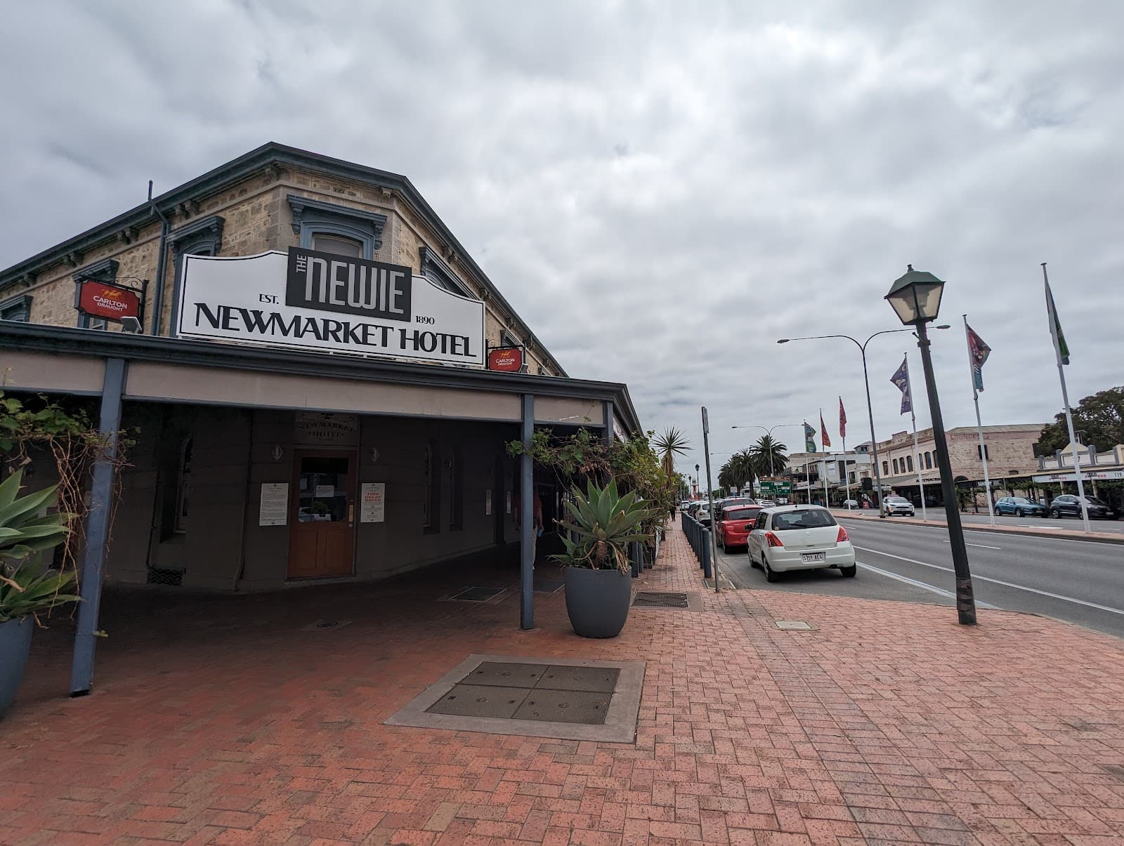 Newmarket Hotel — Port Adelaide, Adelaide