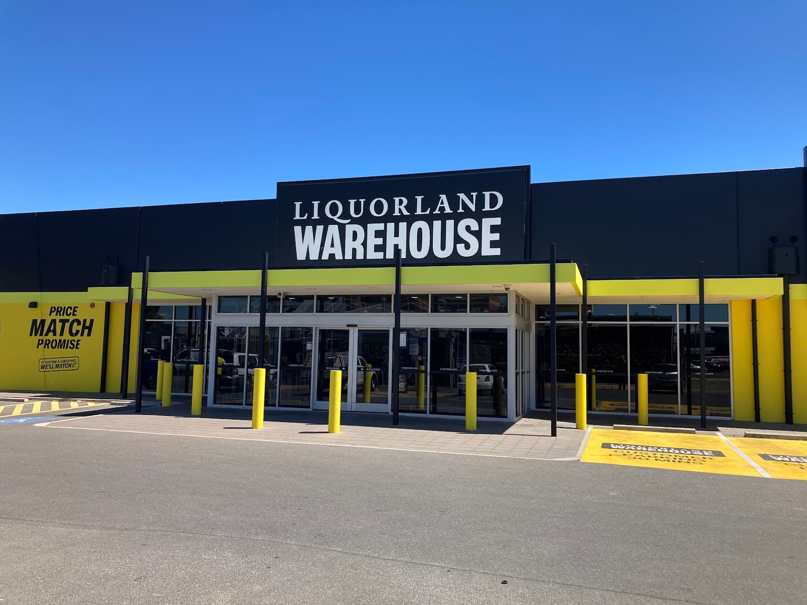 Liquorland Warehouse Hindmarsh — Hindmarsh, Adelaide