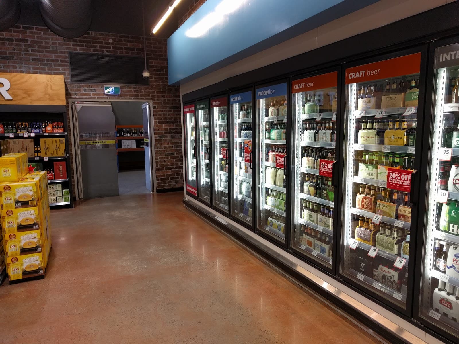 Liquorland Warehouse Hindmarsh — Hindmarsh, Adelaide