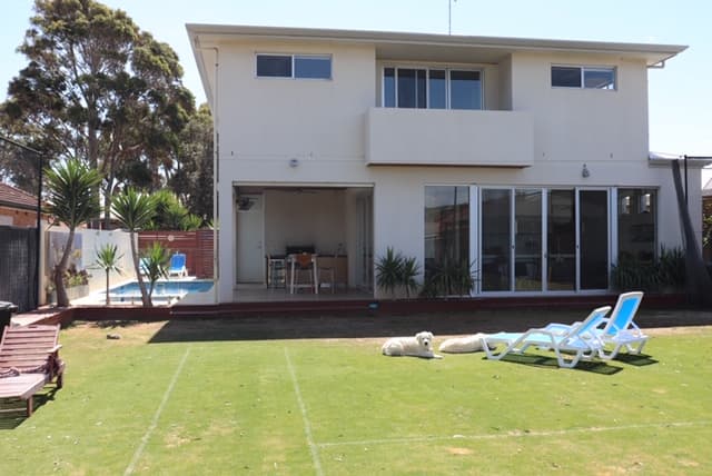 Brighton Beach Retreat — Brighton, Adelaide