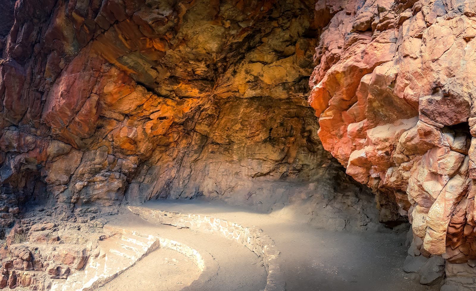 Giant's Cave — Hindmarsh, Adelaide