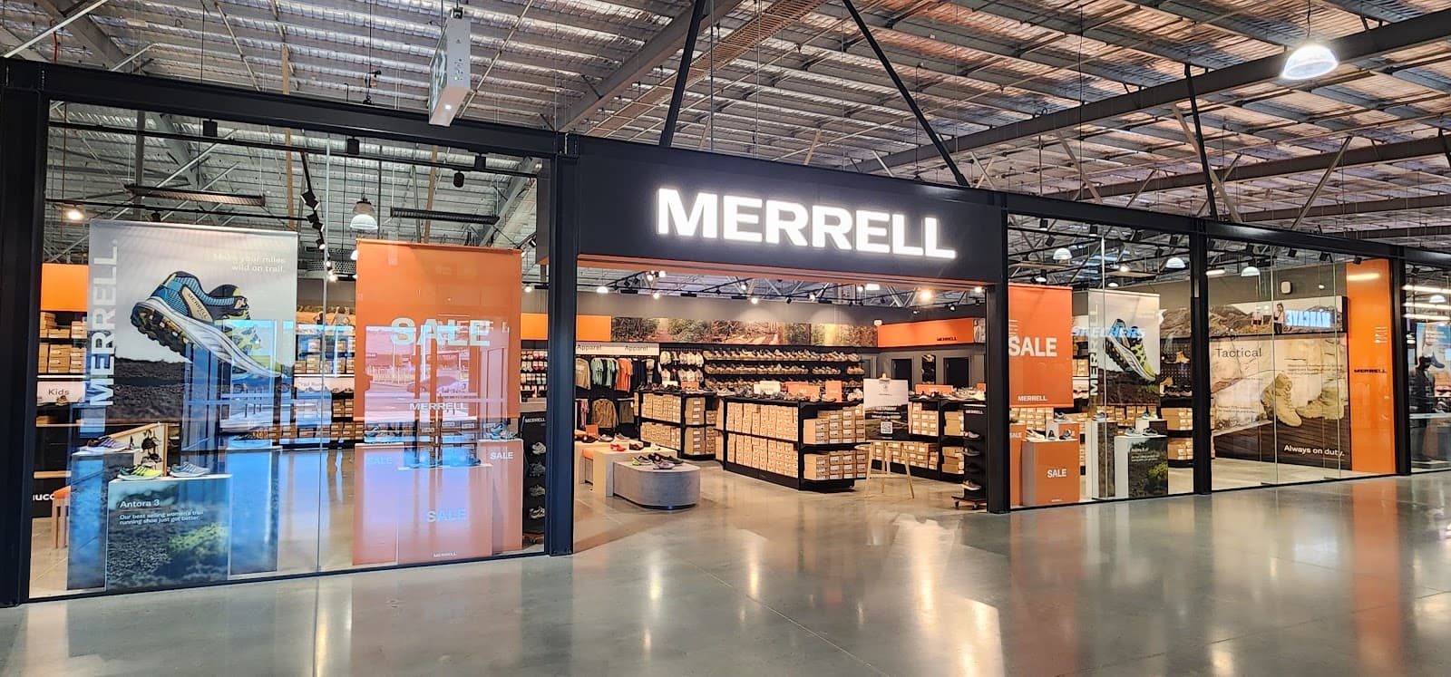 District Outlet Centre — Hindmarsh, Adelaide