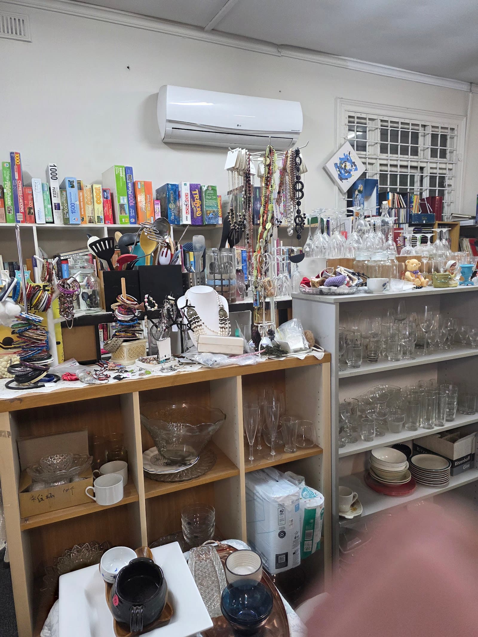 Puddle Jumpers' Op Shop Hindmarsh, SA, Australia — Hindmarsh, Adelaide