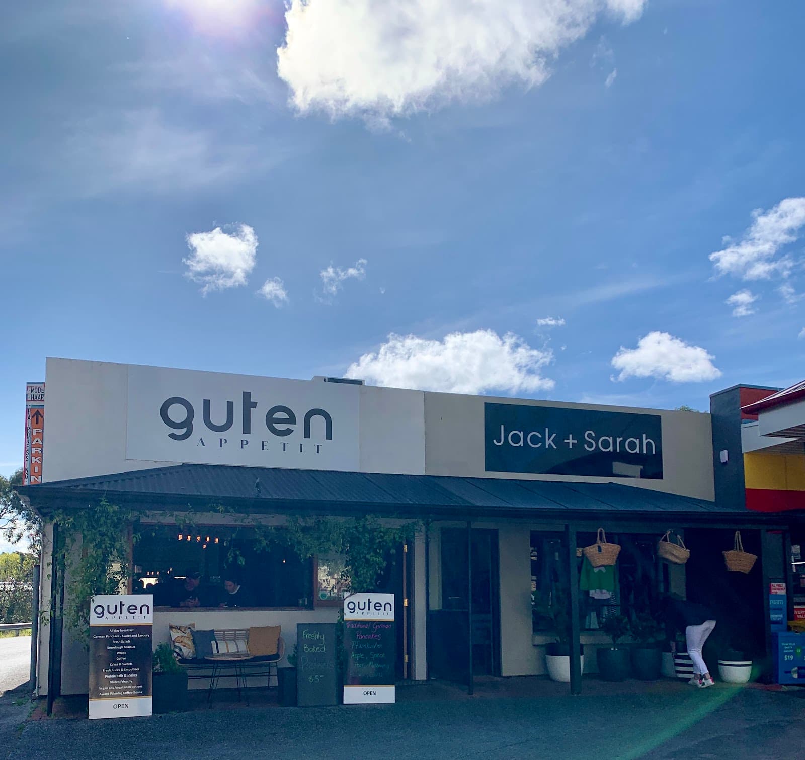 Jack and Sarah — Hahndorf, Adelaide