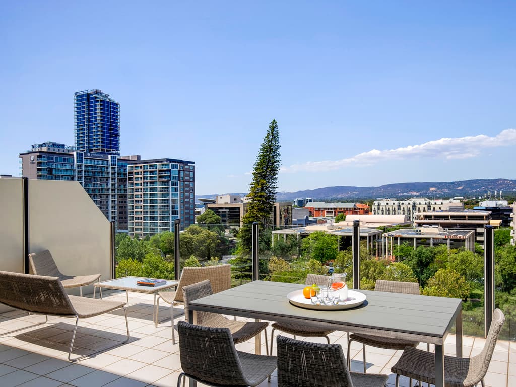 Mantra Hindmarsh Square Adelaide — Hindmarsh, Adelaide