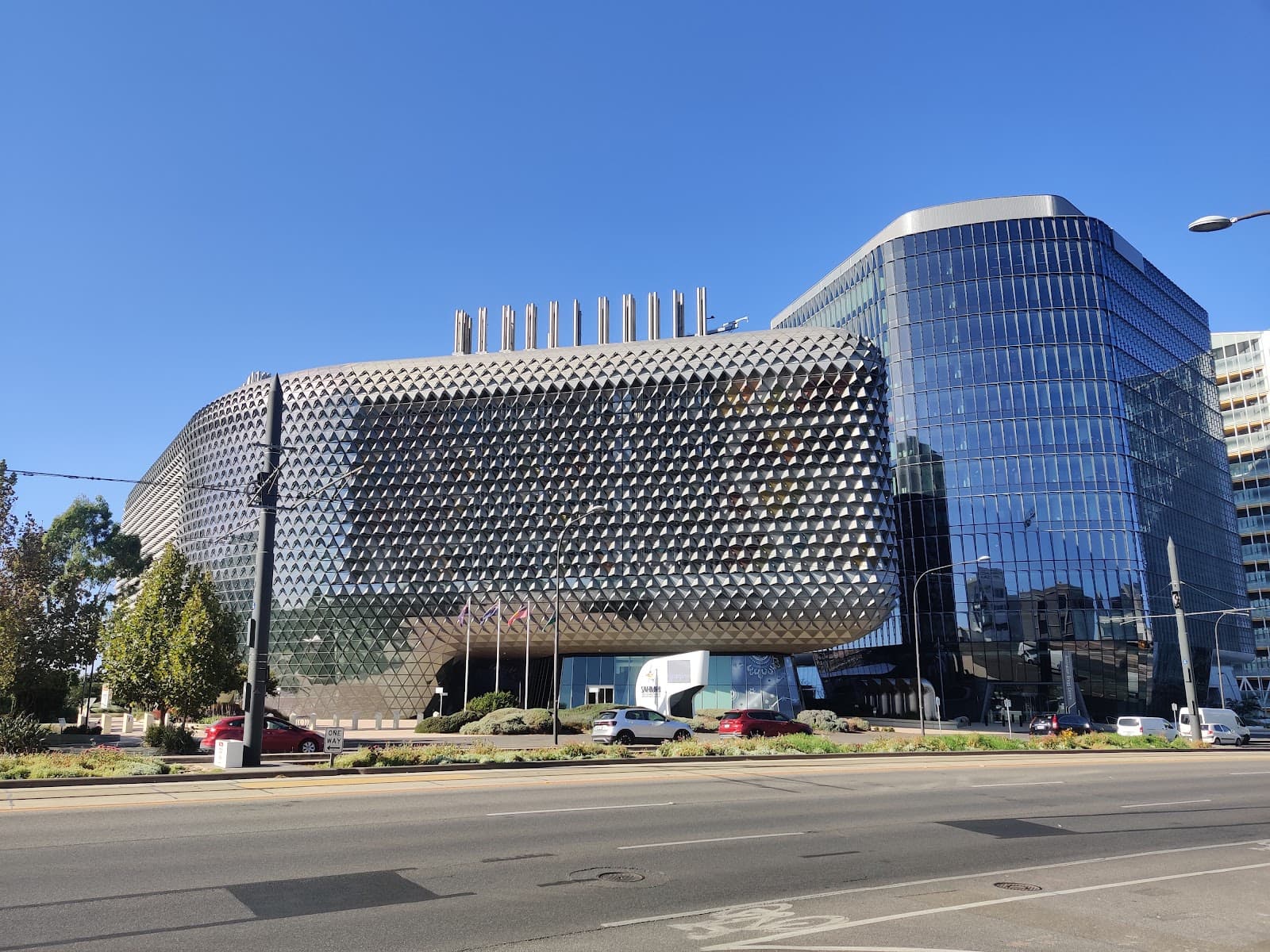 Adelaide Riviera Hotel — Hindmarsh, Adelaide