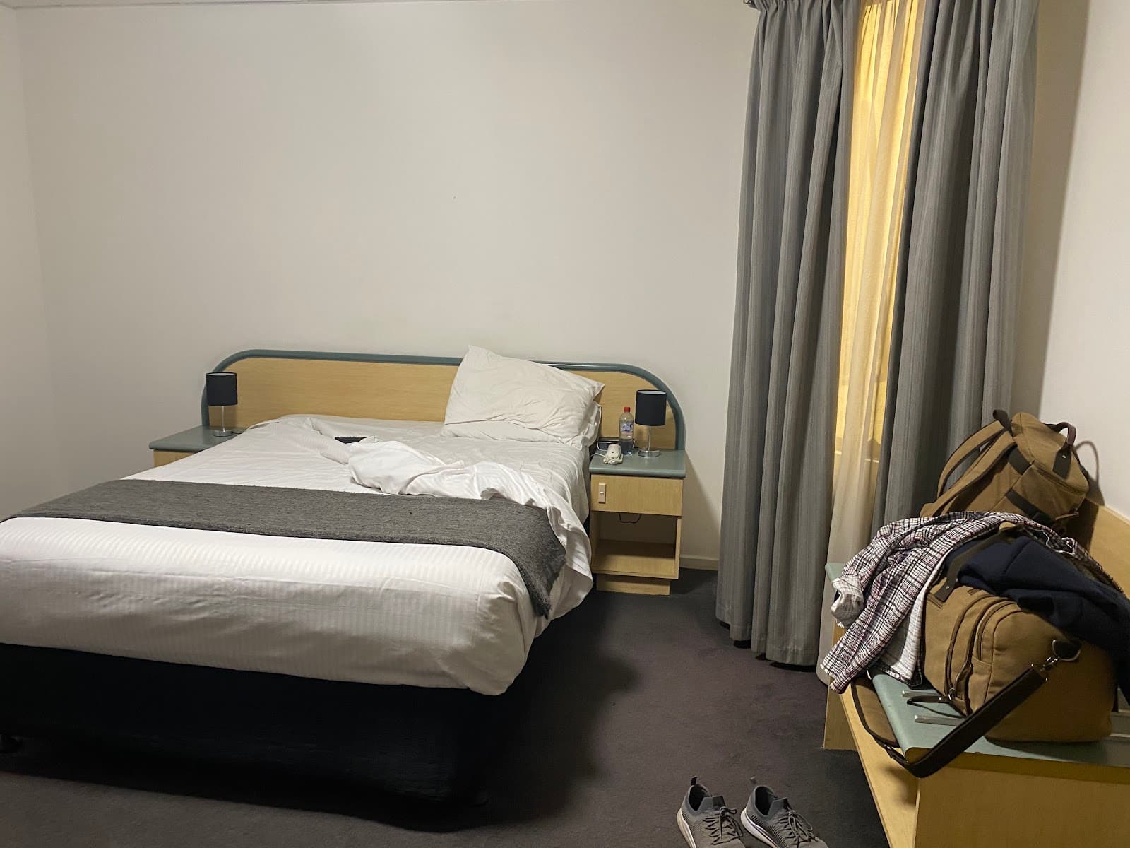 Adelaide Riviera Hotel — Hindmarsh, Adelaide