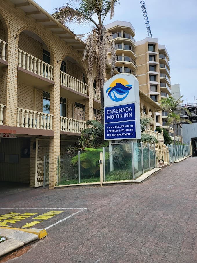 Ensenada Motor Inn & Suites — Glenelg, Adelaide