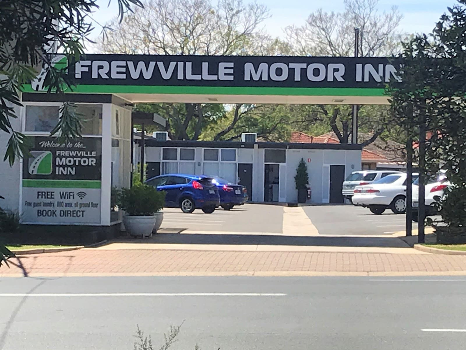 Frewville Motor Inn — Burnside, Adelaide