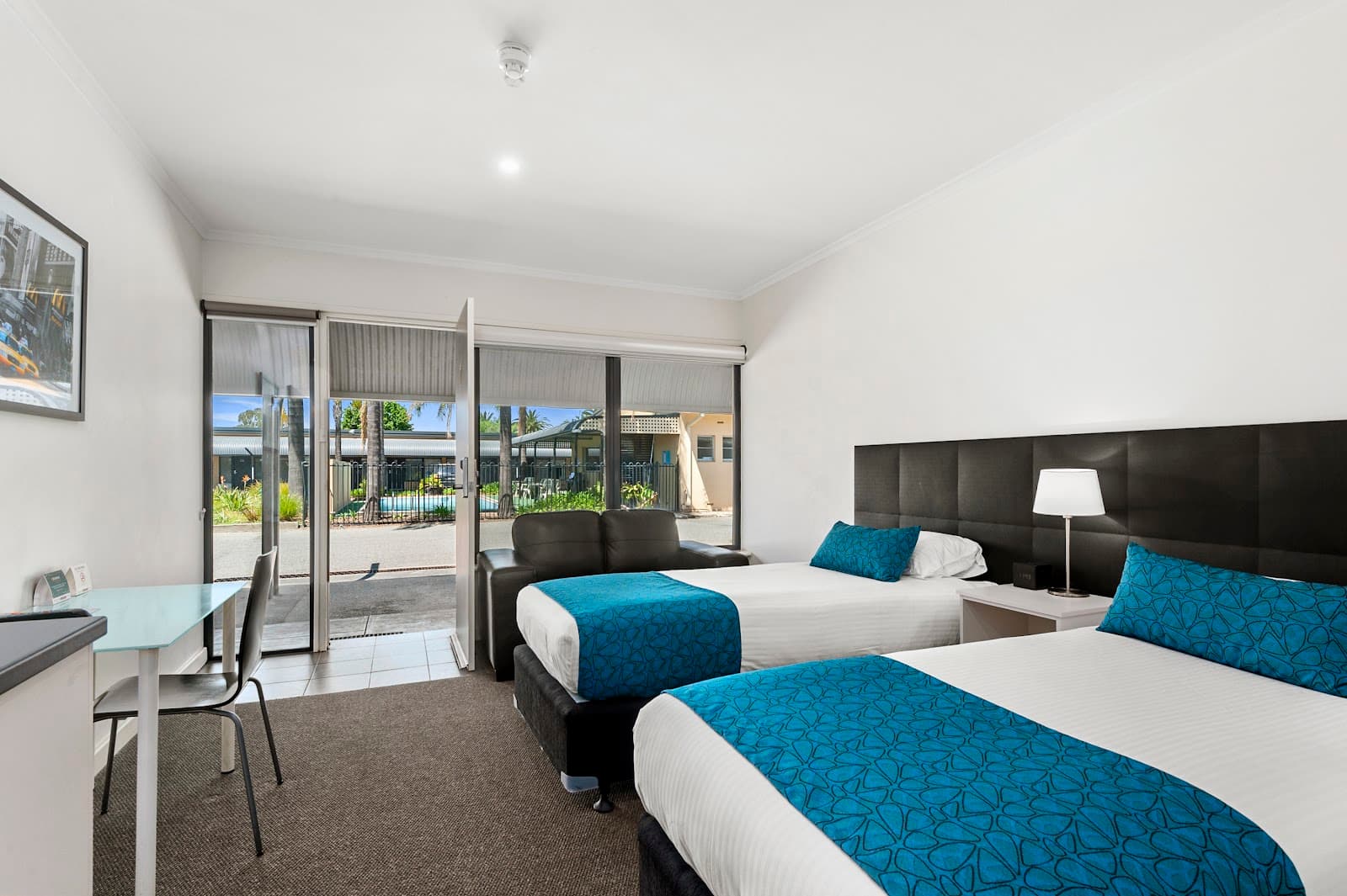 Comfort Inn & Suites Manhattan — Semaphore, Adelaide
