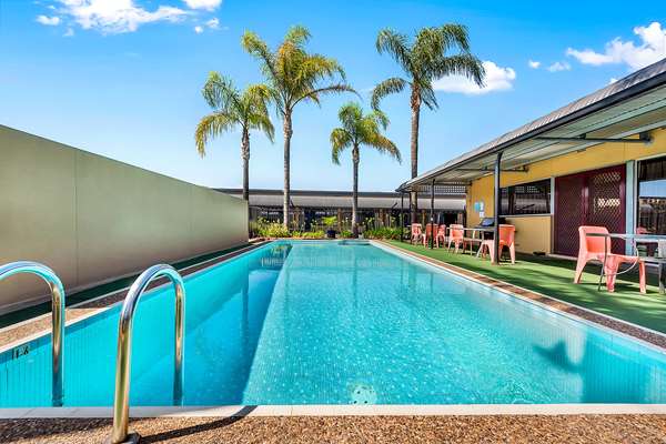 Comfort Inn & Suites Manhattan — Semaphore, Adelaide