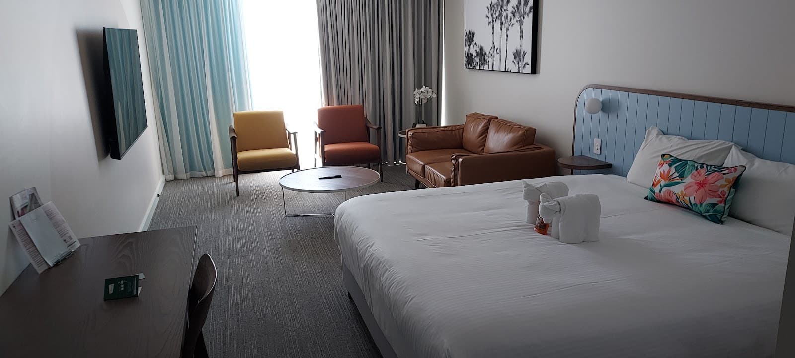 Peninsula Hotel Motel — Semaphore, Adelaide