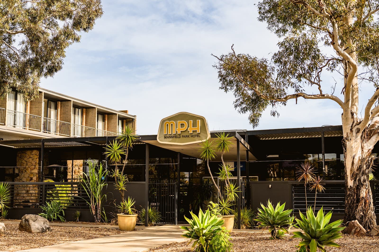 Mansfield Park Hotel — Port Adelaide, Adelaide